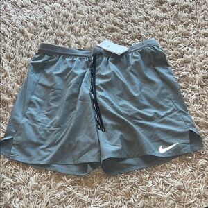 Nike Men's Athletic Gray Shorts 7 inch Dri-fit running
